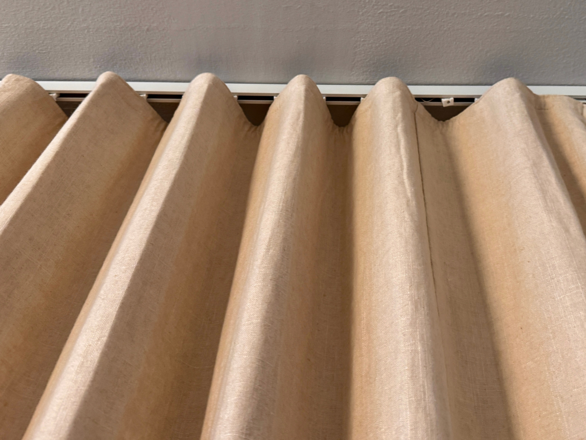 アコーディオンカーテン